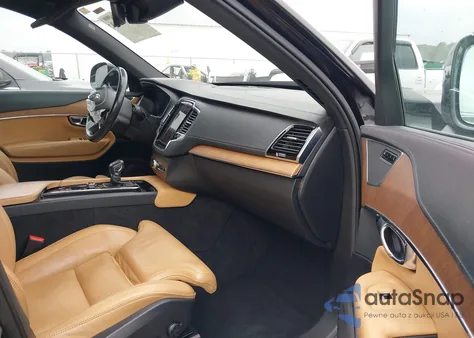 2016 Volvo Xc90 T6 Inscription z USA, uszkodzony, nr VIN YV4A22PL0G1084512